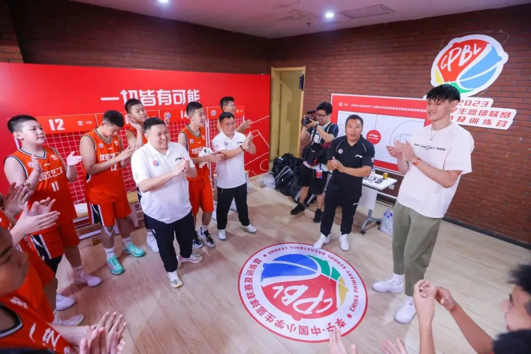 职业篮球教练如何制定有效的赛制训练计划?_1
